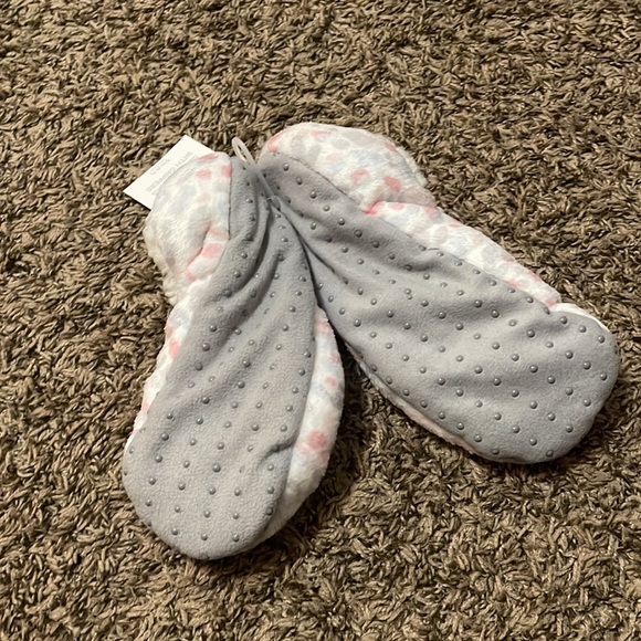 Stay Cozy Slipper Socks - Picture 2 of 2